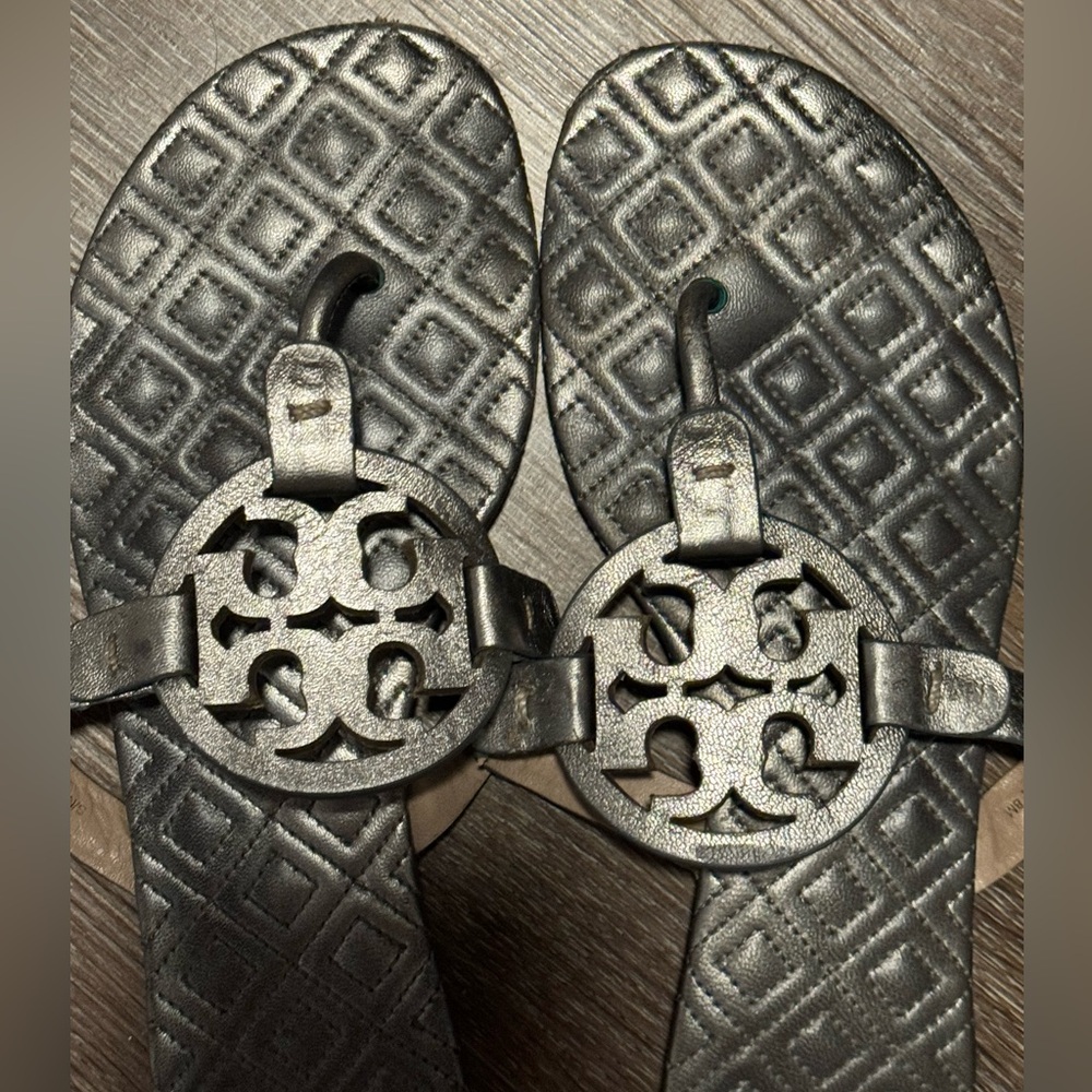 Tory Burch - Picture 2 of 5